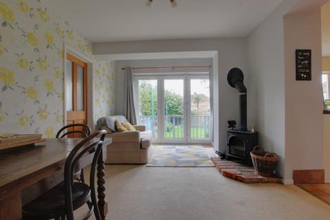4 bedroom semi-detached house for sale, Wigan Crescent, Bedhampton, Havant