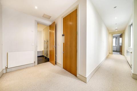 2 bedroom flat for sale, Thames Side, Kingston Upon Thames, KT1