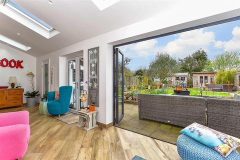 14 Elm Drive, Bognor Regis, PO22 6JE