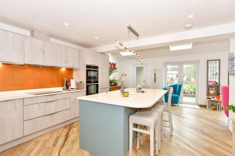 14 Elm Drive, Bognor Regis, PO22 6JE