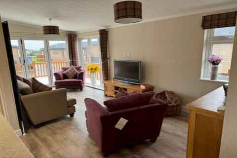 2 bedroom lodge for sale, RG130, South Beach PE36