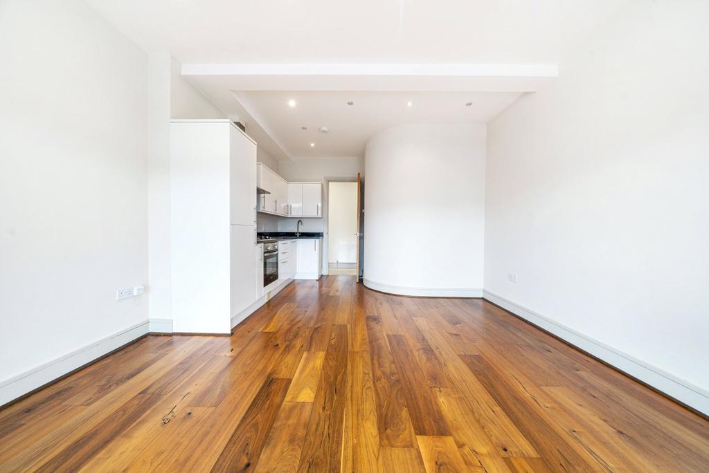 Sitting Room/Kitchen