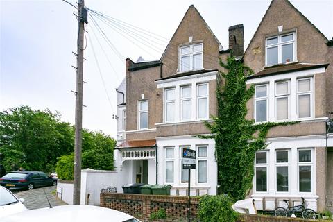 Studio to rent, Mount Ephraim Lane, London SW16