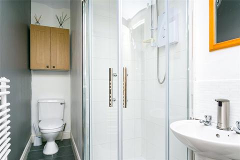 Studio to rent, Mount Ephraim Lane, London SW16