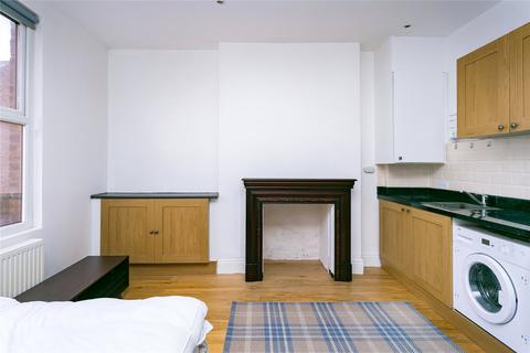 Studio to rent, Mount Ephraim Lane, London SW16