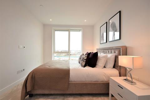 1 bedroom flat to rent, Fairwater House, Chelsea Creek, SW6