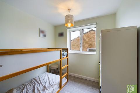 23 Corinne Close, Reading, RG2 8AA