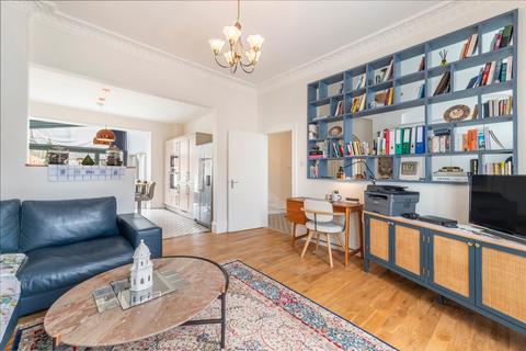 4 bedroom end of terrace house for sale, Willes Road, London