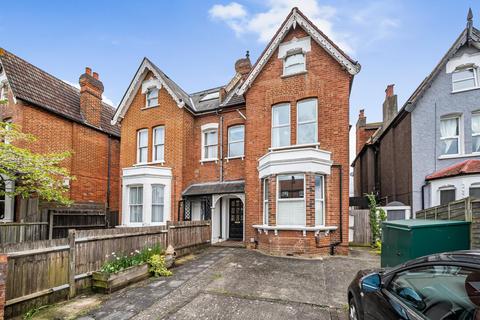 2 bedroom flat for sale, Baldry Gardens, Streatham