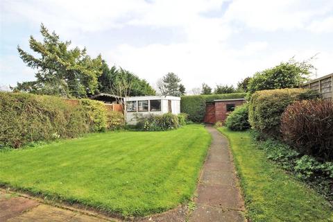 2 bedroom bungalow for sale, Highbury Grove, Clapham, Bedford, Bedfordshire, MK41