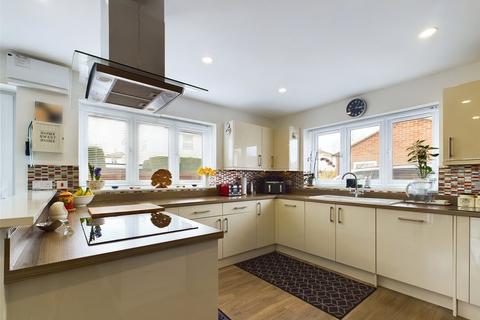5 bedroom detached house for sale, Kings Close, Ross-on-Wye, Herefordshire, HR9