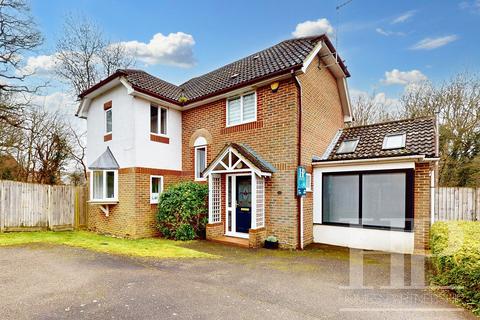 3 bedroom detached house to rent, Cowfold, Horsham RH13