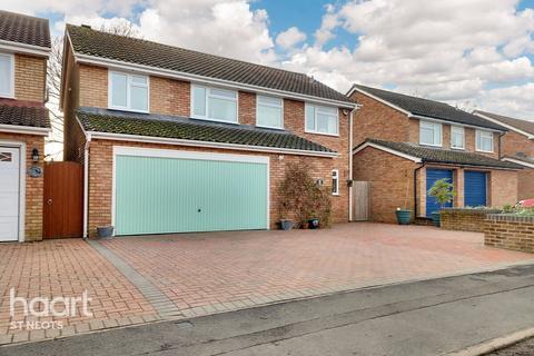 4 bedroom detached house for sale, Willow Close, Little Paxton