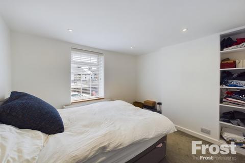 41 Staveley Road, Ashford, TW15 1TF