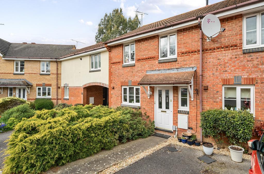 Willoughby Close, Bedfordshire LU6 3 bed terraced house for sale £325,000