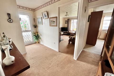 2 bedroom bungalow for sale, Lakeside Avenue, Lydney, Gloucestershire, GL15 5QB