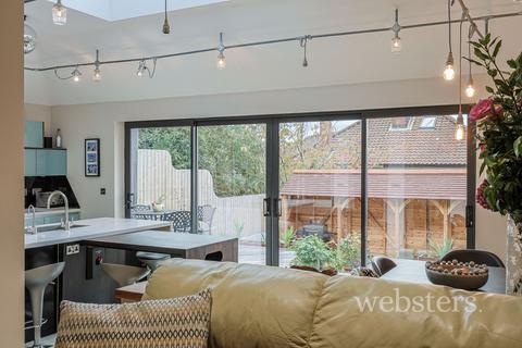 102 Avenue Road, Norwich, NR2 3HP