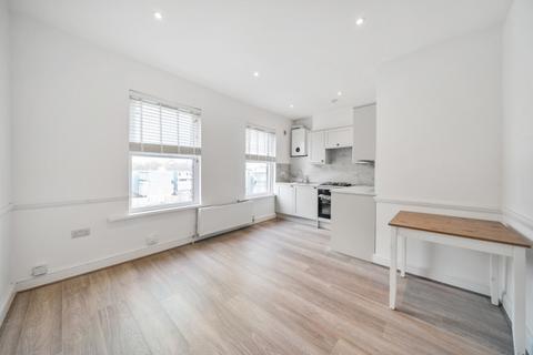 1 bedroom apartment to rent, Wandsworth Road London SW8