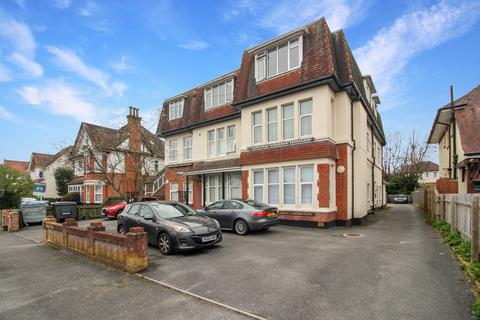 2 bedroom flat for sale, Queens Park Gardens, Bournemouth BH8