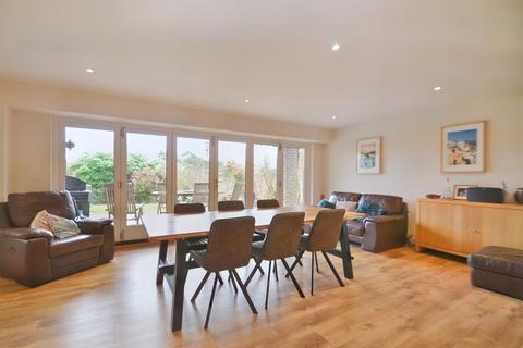 5 Fairview, Lytchett Matravers, Poole, BH16 6FB