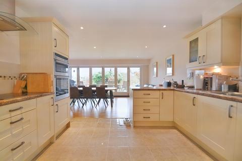 5 Fairview, Lytchett Matravers, Poole, BH16 6FB