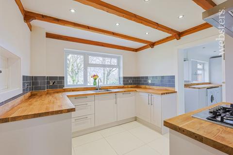 4 bedroom detached house for sale, Valley View Crescent, Norwich NR5
