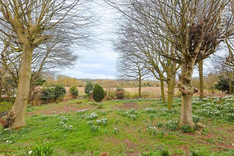 4 bedroom detached house for sale, Valley View Crescent, Norwich NR5