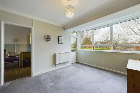 1 bedroom flat for sale, Llandaff Court, Downview Road, Worthing, BN11