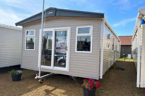 2 bedroom static caravan for sale, PC09, South Beach PE36