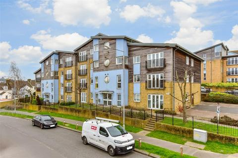 2 bedroom ground floor flat for sale, Auden Way, Dover, Kent