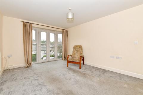 2 bedroom ground floor flat for sale, Auden Way, Dover, Kent