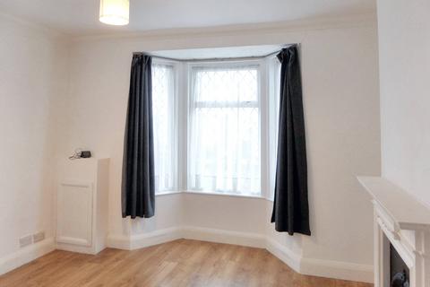 2 bedroom end of terrace house to rent, Parker Road, Croydon CR0
