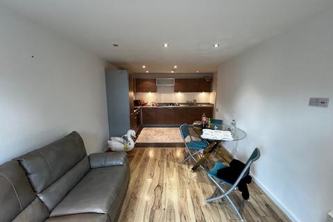2 bedroom flat to rent, Lapis Close, London NW10