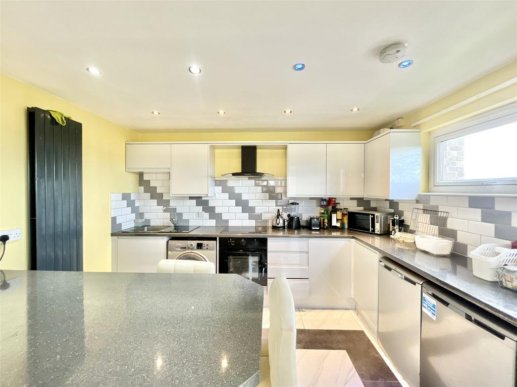 Breakfasting Kitchen
