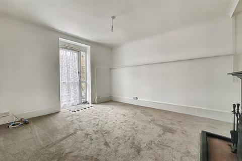 1 bedroom flat for sale, Hillside Street, Hythe, Kent. CT21
