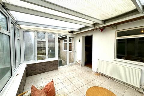 16 Anthony Grove, Abercanaid, Merthyr Tydfil, CF48 1YX