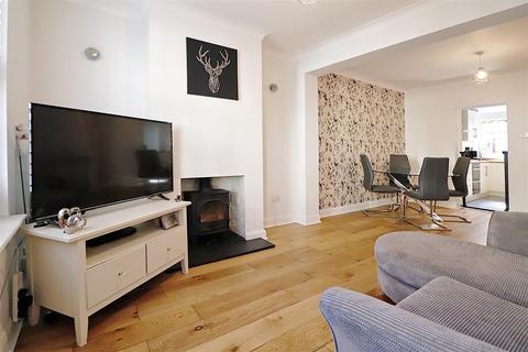 49 Lower Range Road, Gravesend, DA12 2QL