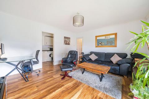 2 bedroom flat for sale, Parrs Close, South Croydon CR2