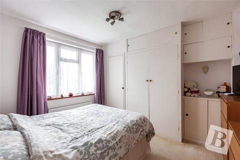 3 bedroom end of terrace house for sale, Eastbrook Drive, Romford, RM7