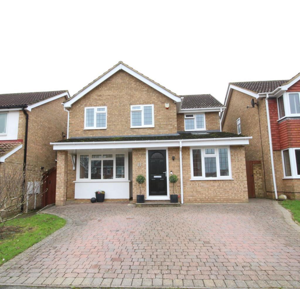 Hazelwood Drive, Allington ME16 4 bed detached house for sale £595,000