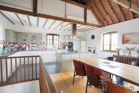The Oast House Lees Road, Yalding, Maidstone, ME18 6DF