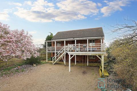 The Oast House Lees Road, Yalding, Maidstone, ME18 6DF