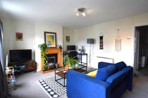 2 bedroom ground floor maisonette to rent, Tideswell Road, Eastbourne BN21