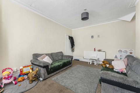2 bedroom flat for sale, Caversham Avenue , N13