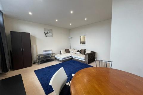 2 bedroom apartment to rent, Gerry Raffles Square, Stratford, E15