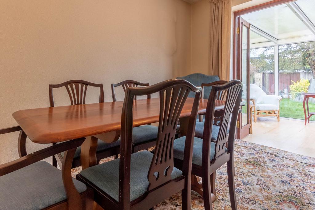 Dining room/bedroom