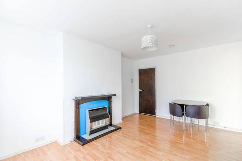 1 bedroom flat for sale, Harling Court, Burns Road, Battersea, London, SW11