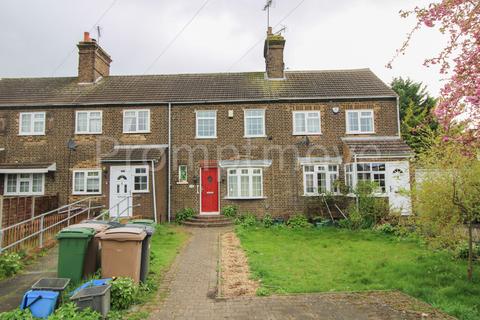 3 bedroom terraced house to rent, Moat Lane Luton LU3 1UU
