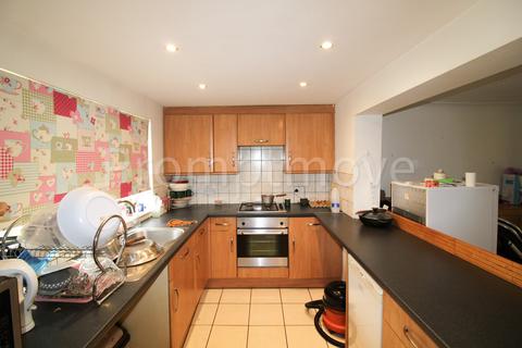 3 bedroom terraced house to rent, Moat Lane Luton LU3 1UU
