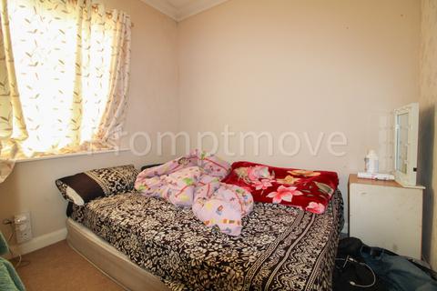 3 bedroom terraced house to rent, Moat Lane Luton LU3 1UU
